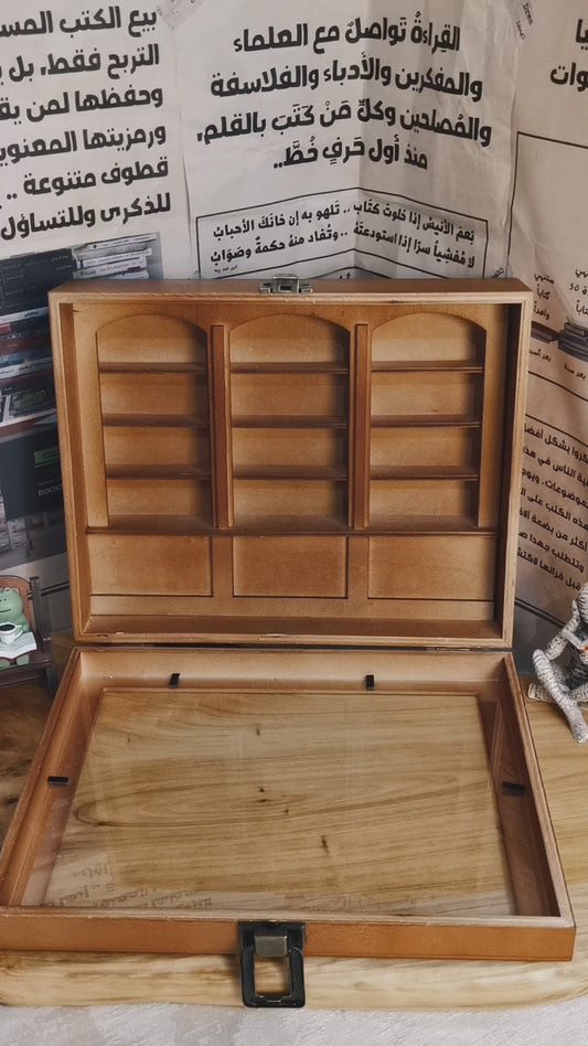 مكتبة مصغّرة مخصصة